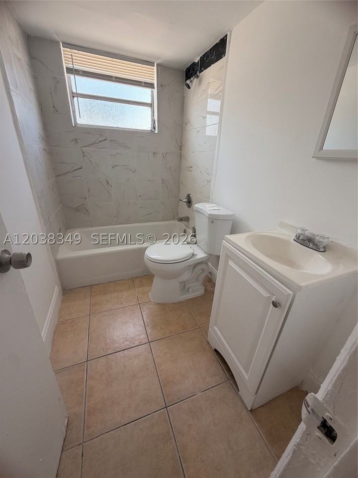 8450 Ne Miami Ct #4 - Photo 3 of 7