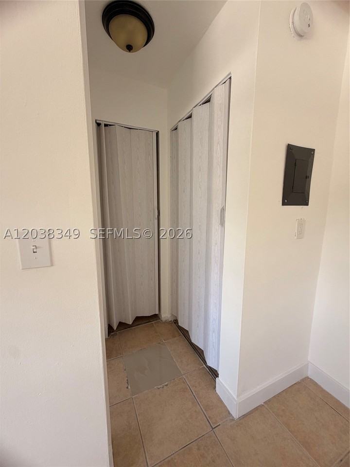 8450 Ne Miami Ct #4 - Photo 7 of 7