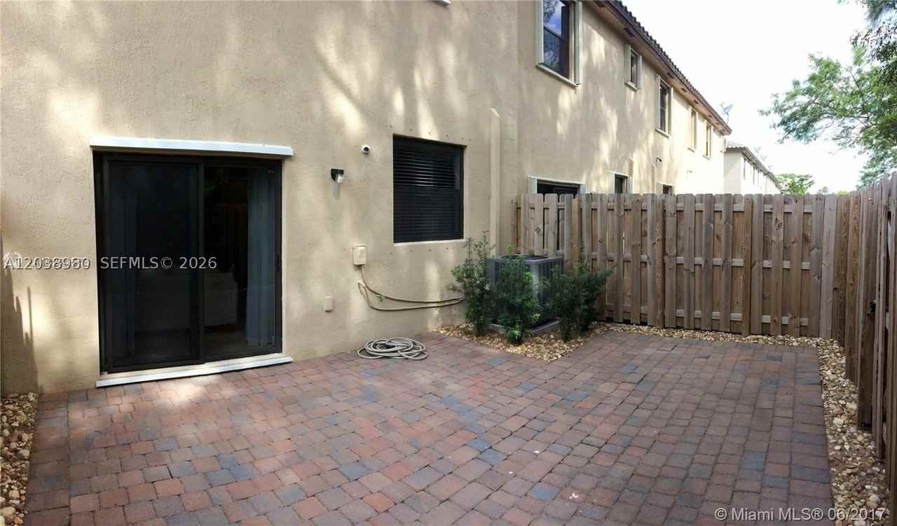 11725 Sw 150th Pl #11725 - Photo 4 of 31