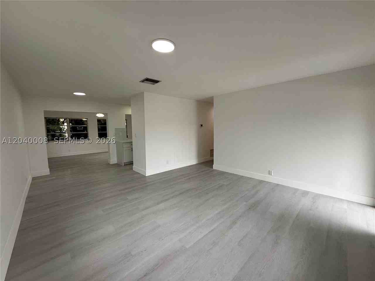 7311 Nw 57th Dr #0 - Photo 4 of 22
