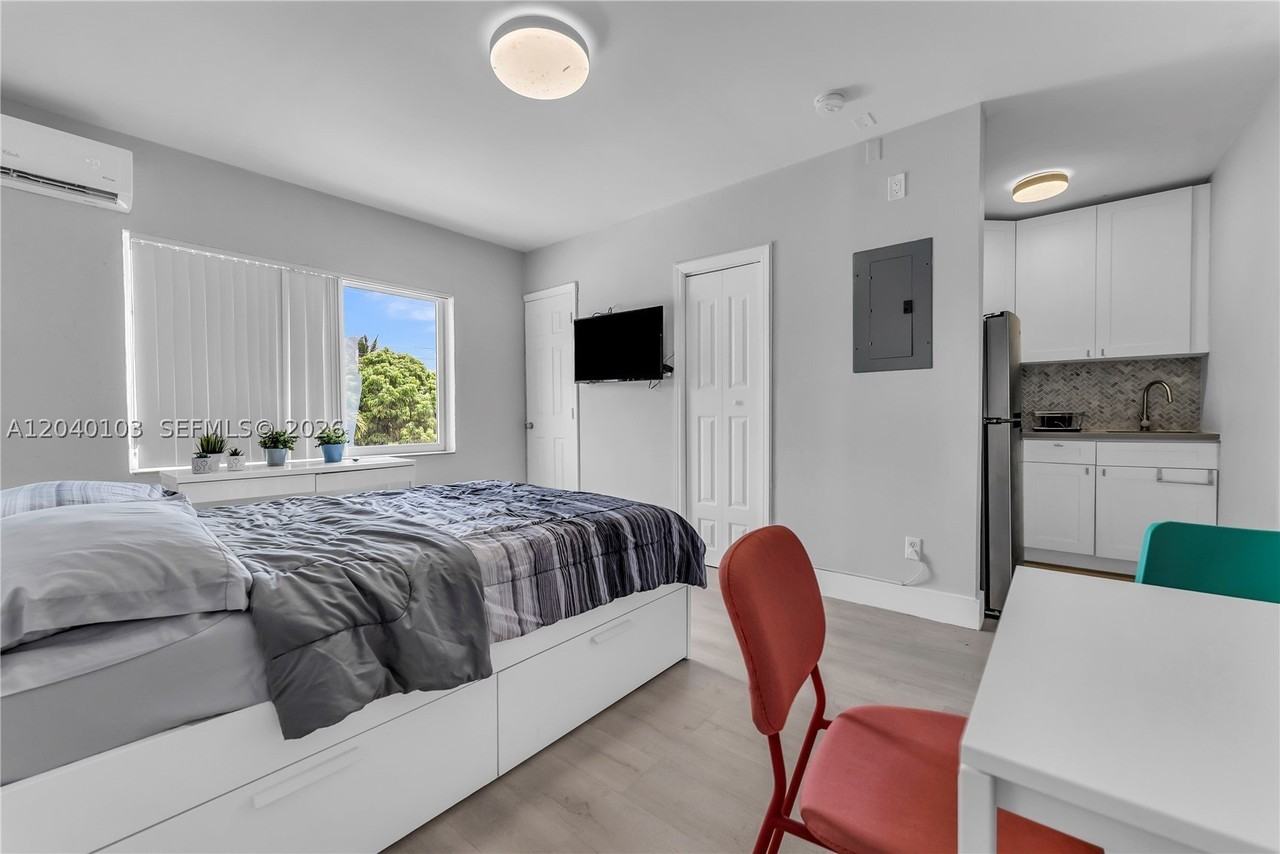 6647 Sw 59th Pl #208 - Photo 4 of 12