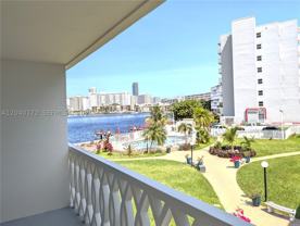450 Golden Isles Dr #2C - Photo 1 of 1