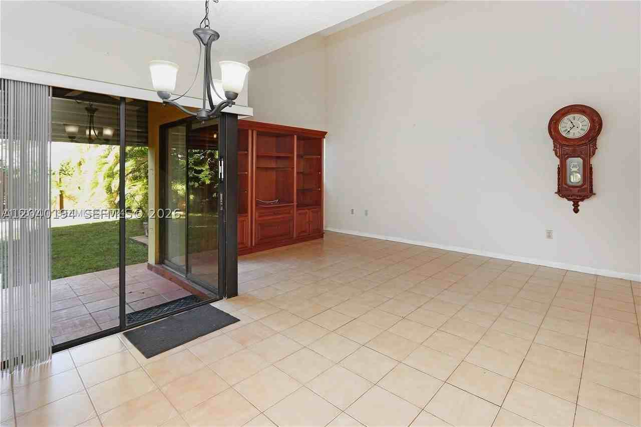 2500 Sw 113th Ct - Photo 6 of 31