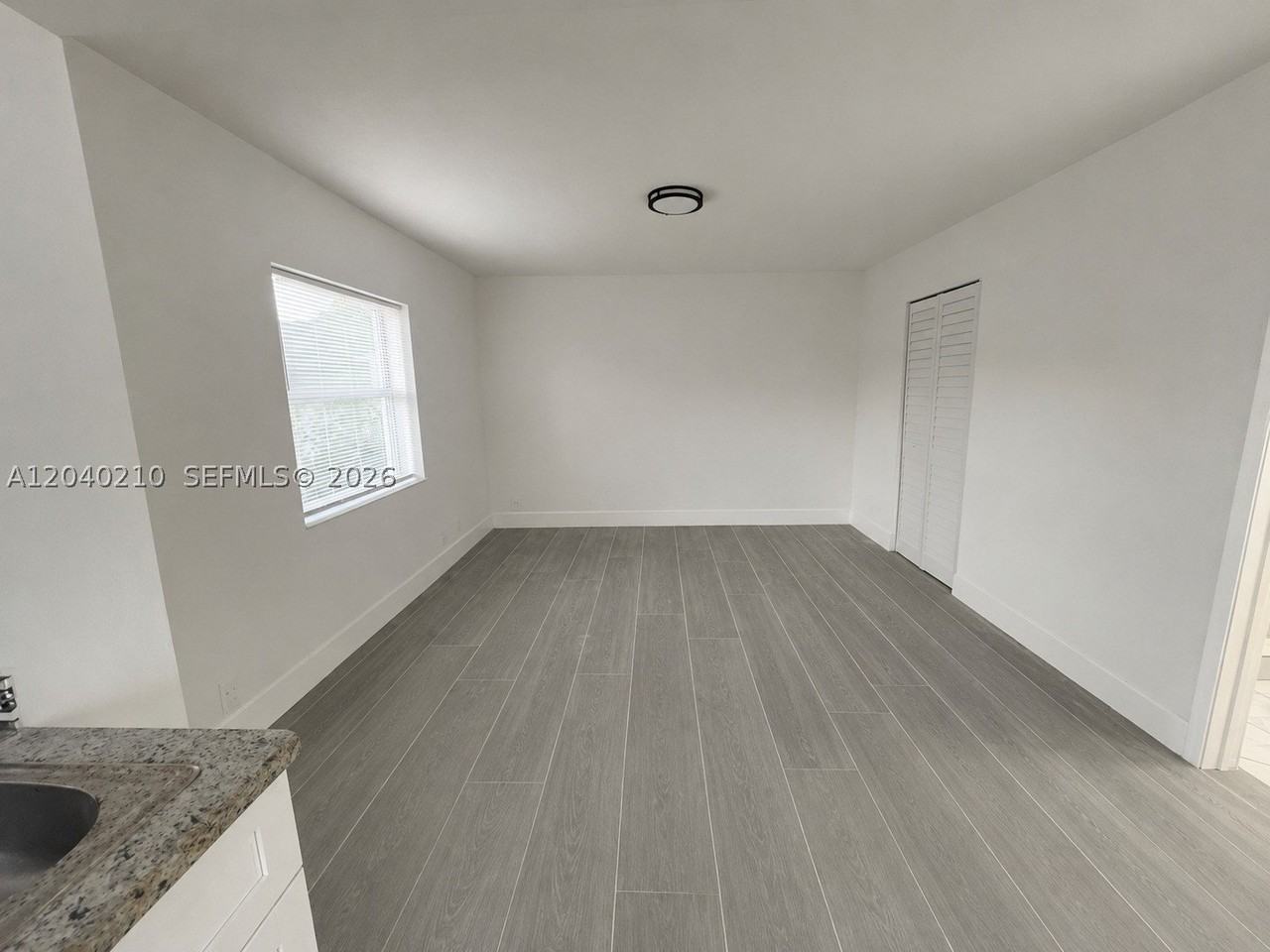 6801 Sw 22nd St #02 - Photo 5 of 10