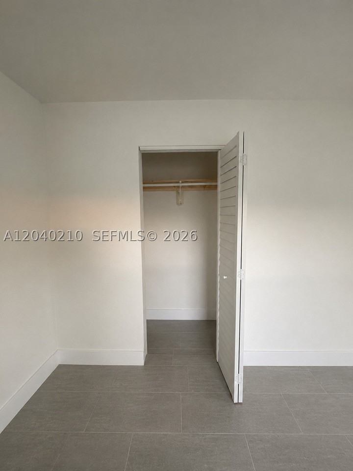 6801 Sw 22nd St #02 - Photo 7 of 10