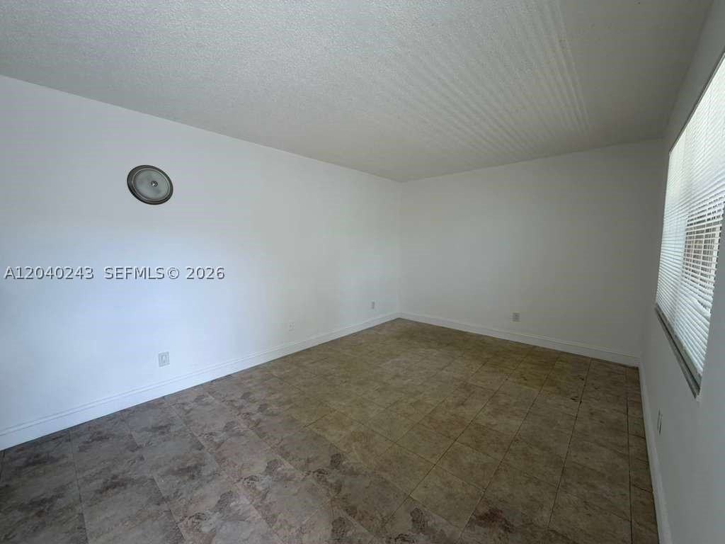 1330 Ne 127th St #8 - Photo 2 of 4