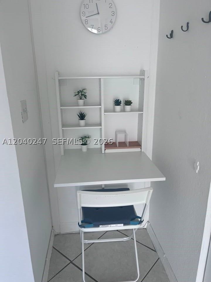 1607 Sw 136th Pl #2 - Photo 6 of 18