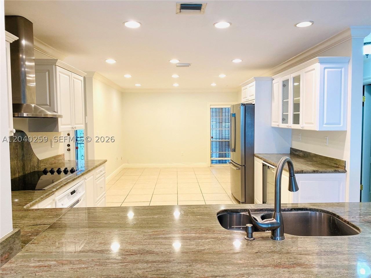 15187 Loch Isle Dr W #15187 - Photo 5 of 22