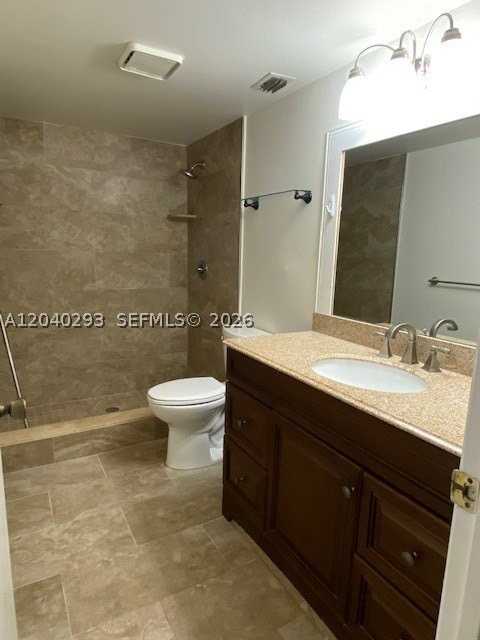 520 Orton Ave #503 - Photo 4 of 17