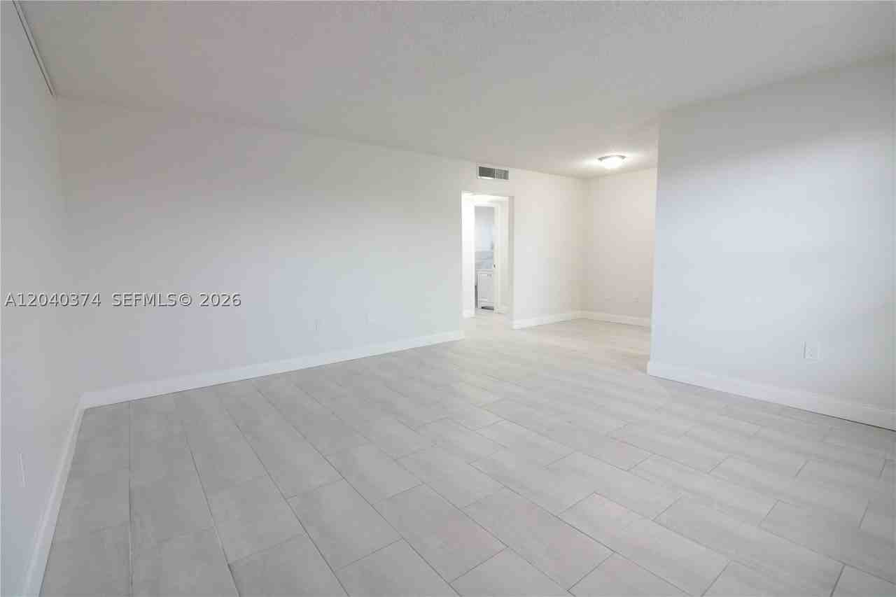 400 Ne 1st St #108 - Photo 2 of 11