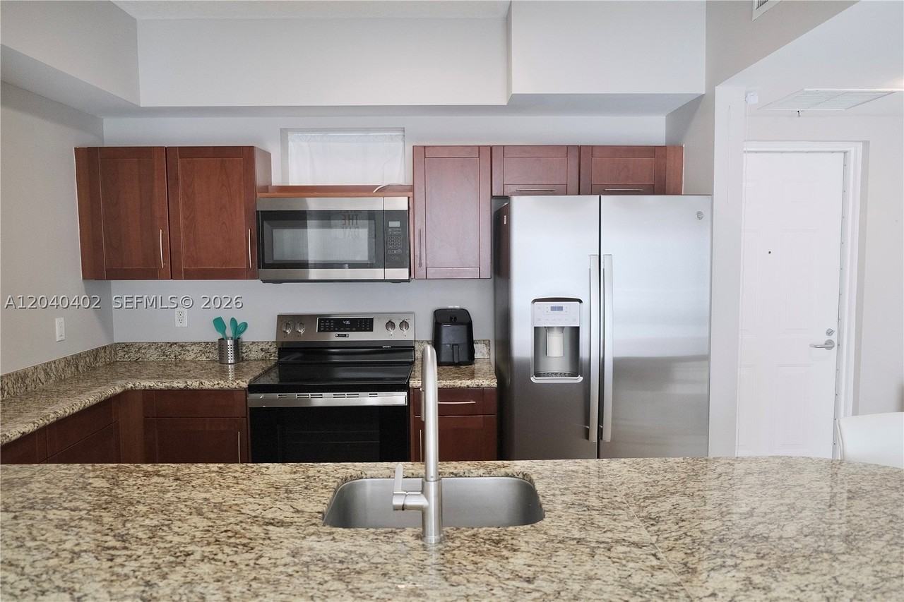 7275 Sw 90th St #C409 - Photo 7 of 45