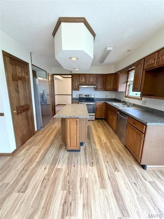 3239 Fielding Ln - Photo 6 of 32