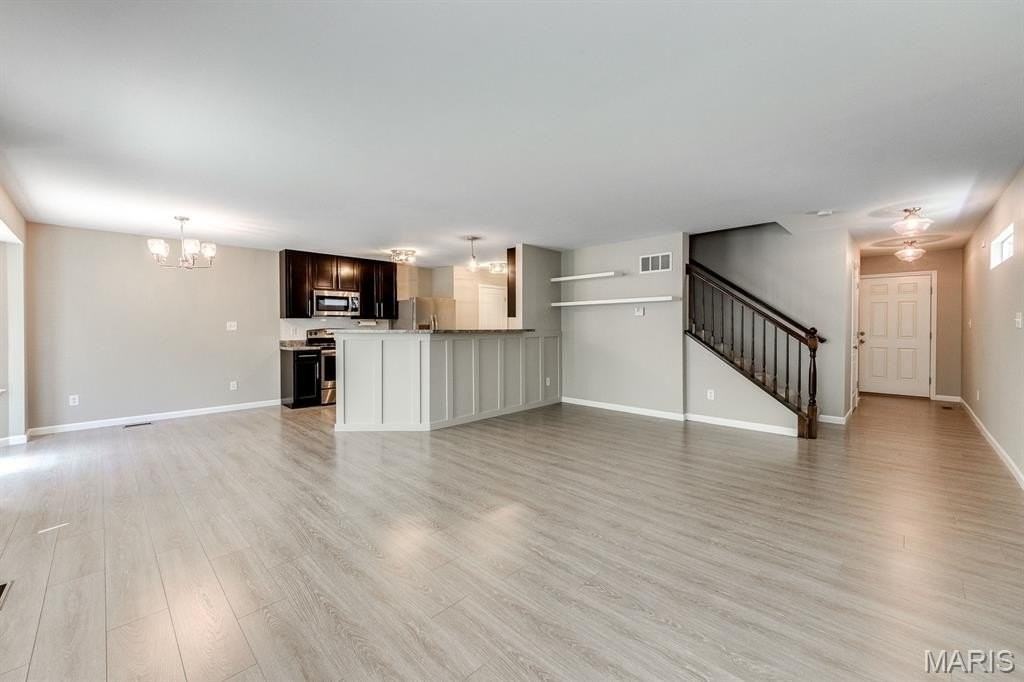 529 Parkgate Dr - Photo 3 of 41