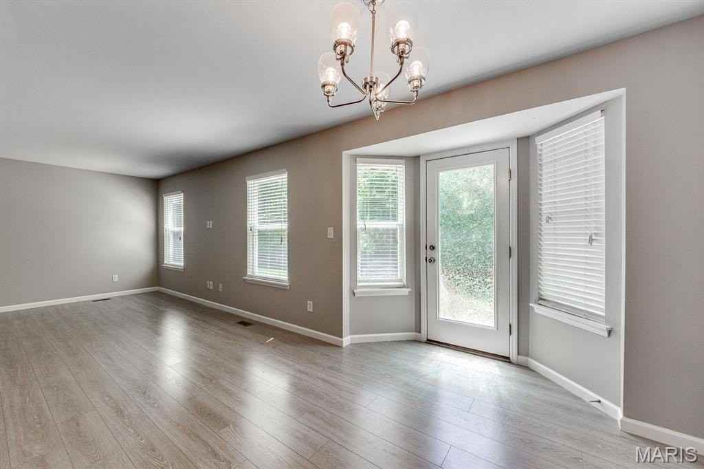 529 Parkgate Dr - Photo 7 of 41