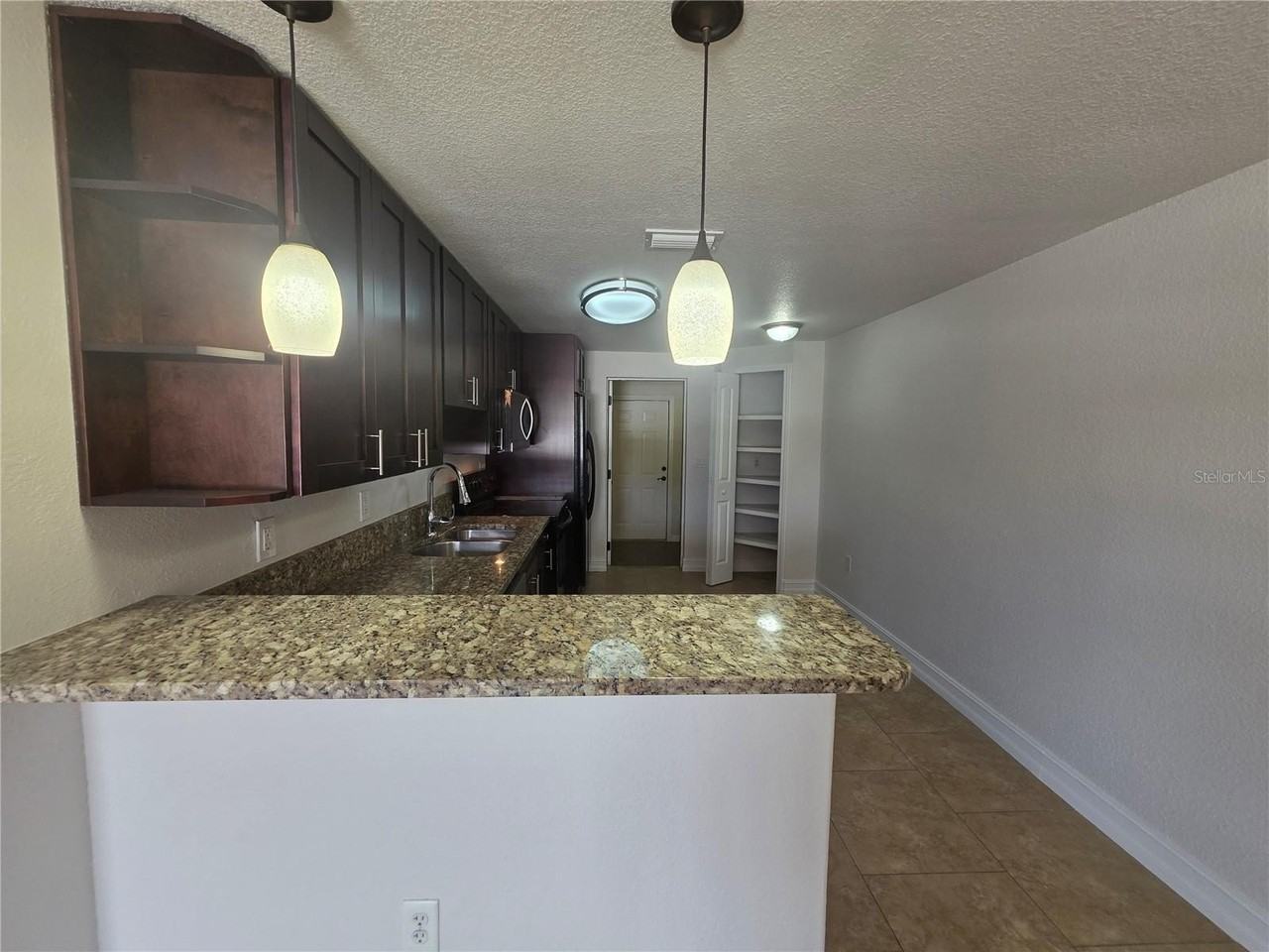 15532 Chamberlain Blvd #A - Photo 6 of 8