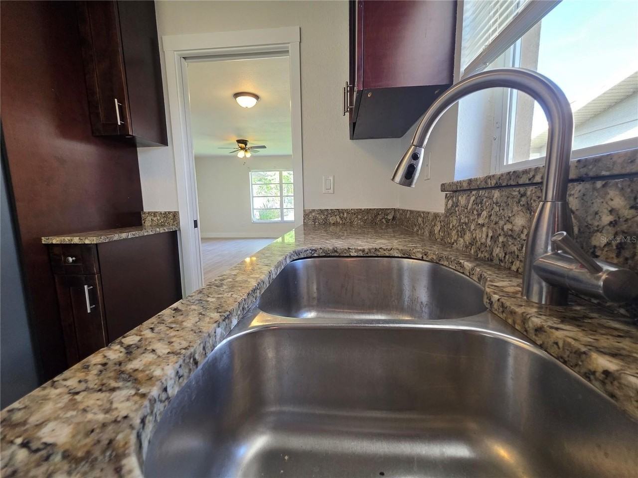 21318 Stillwater Ave - Photo 3 of 6