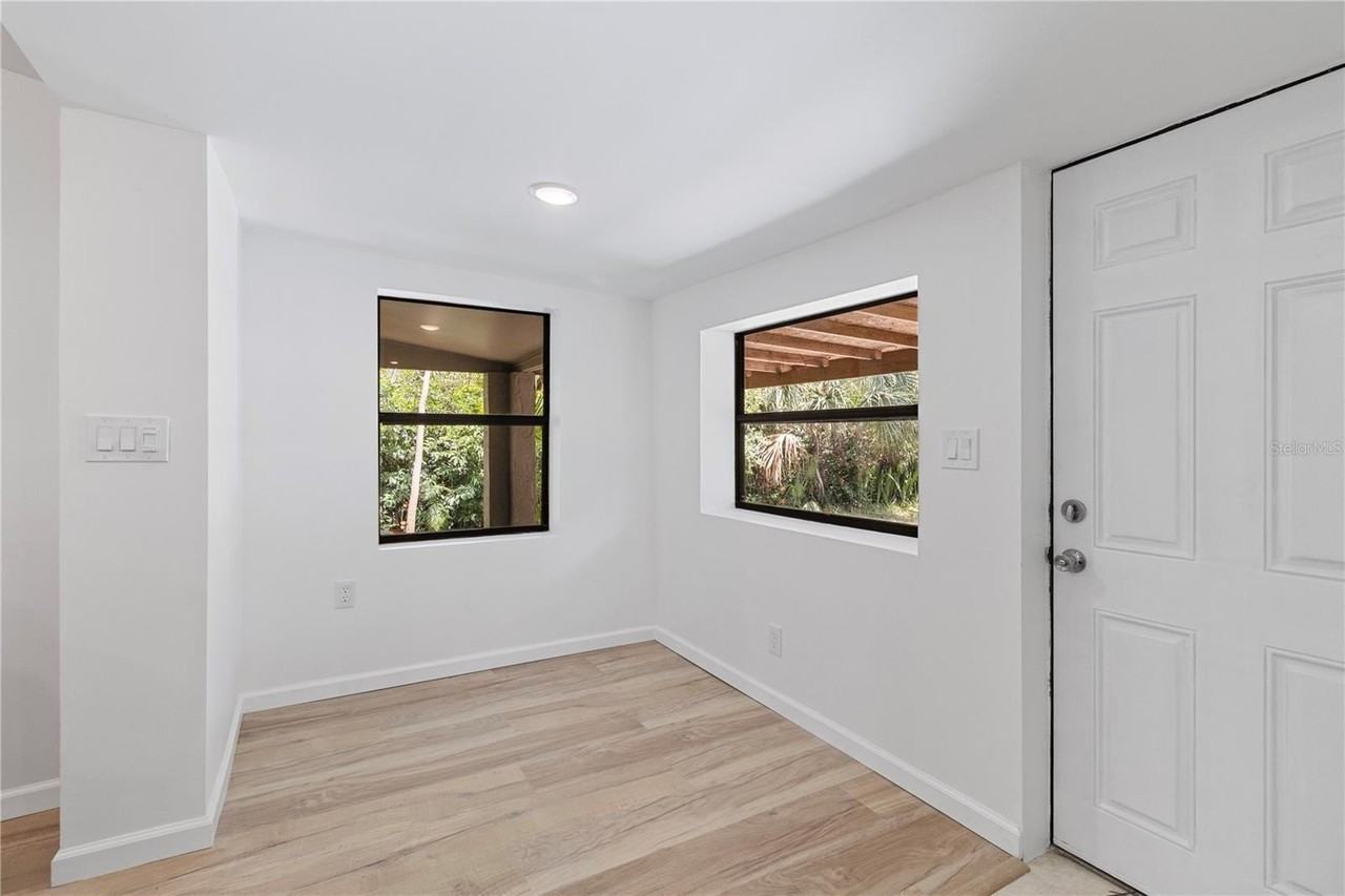 23094 Central Ave - Photo 4 of 27