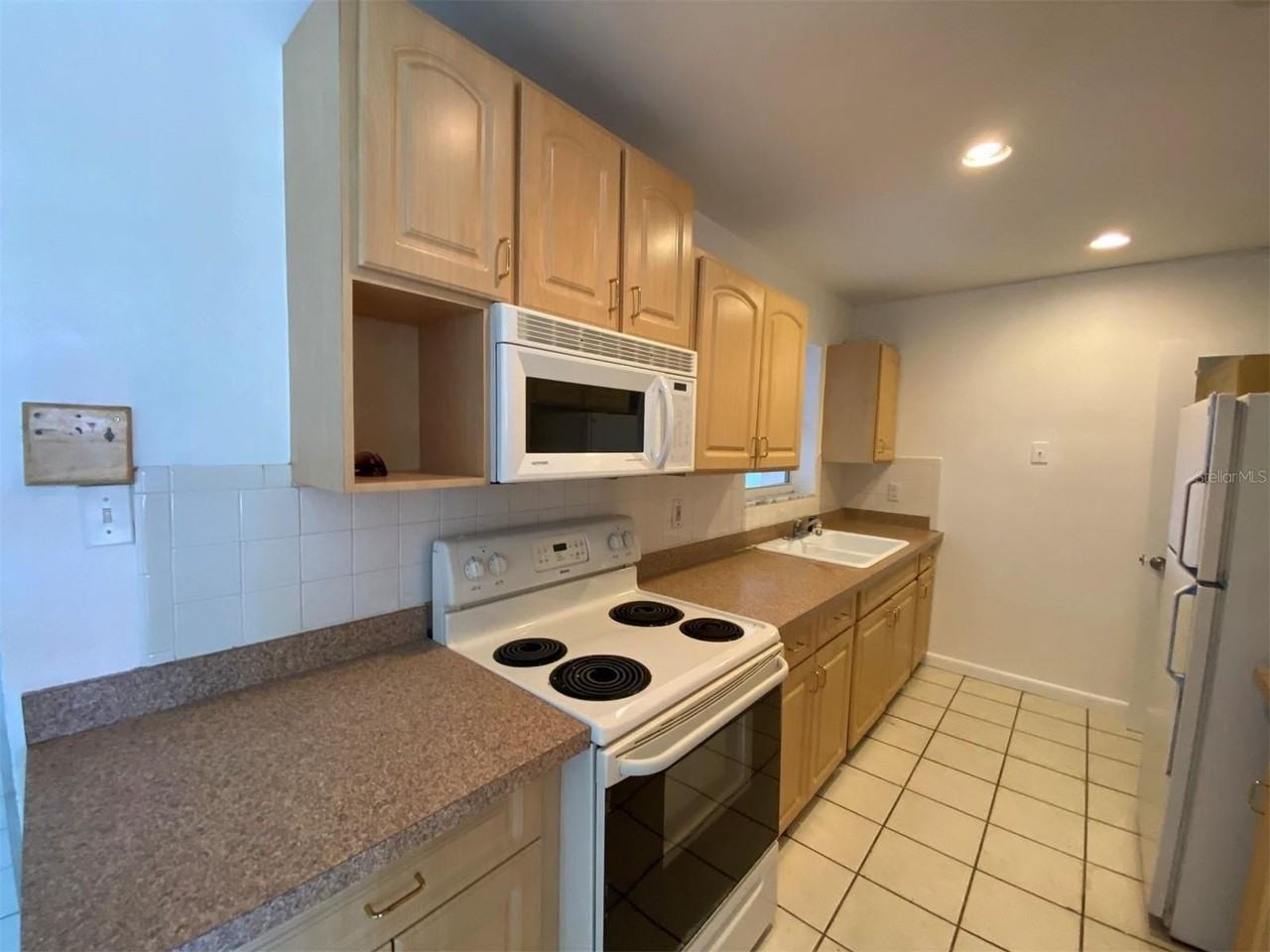 6268 Freemont St - Photo 2 of 11