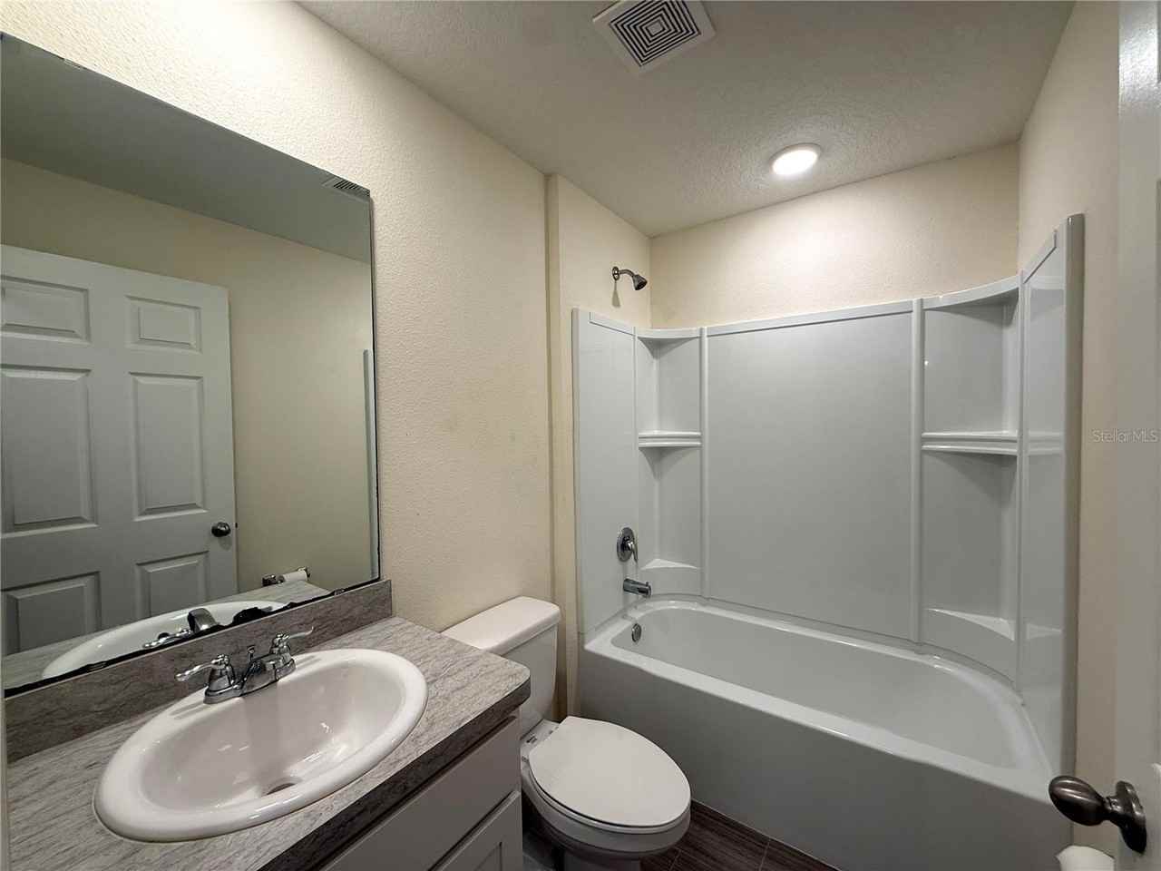 44 Pineapple Dr - Photo 4 of 16