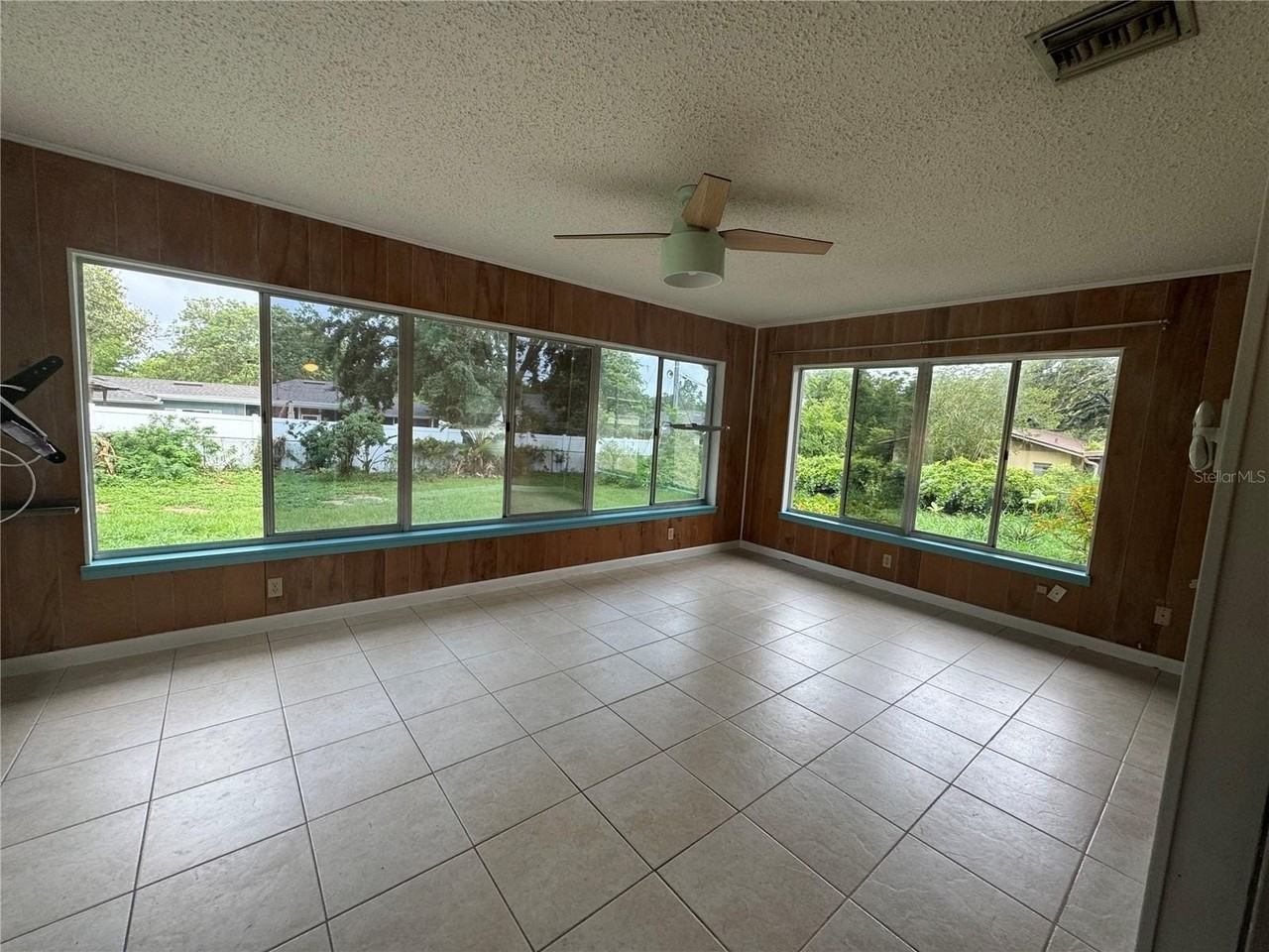 1079 Seminole St - Photo 3 of 4