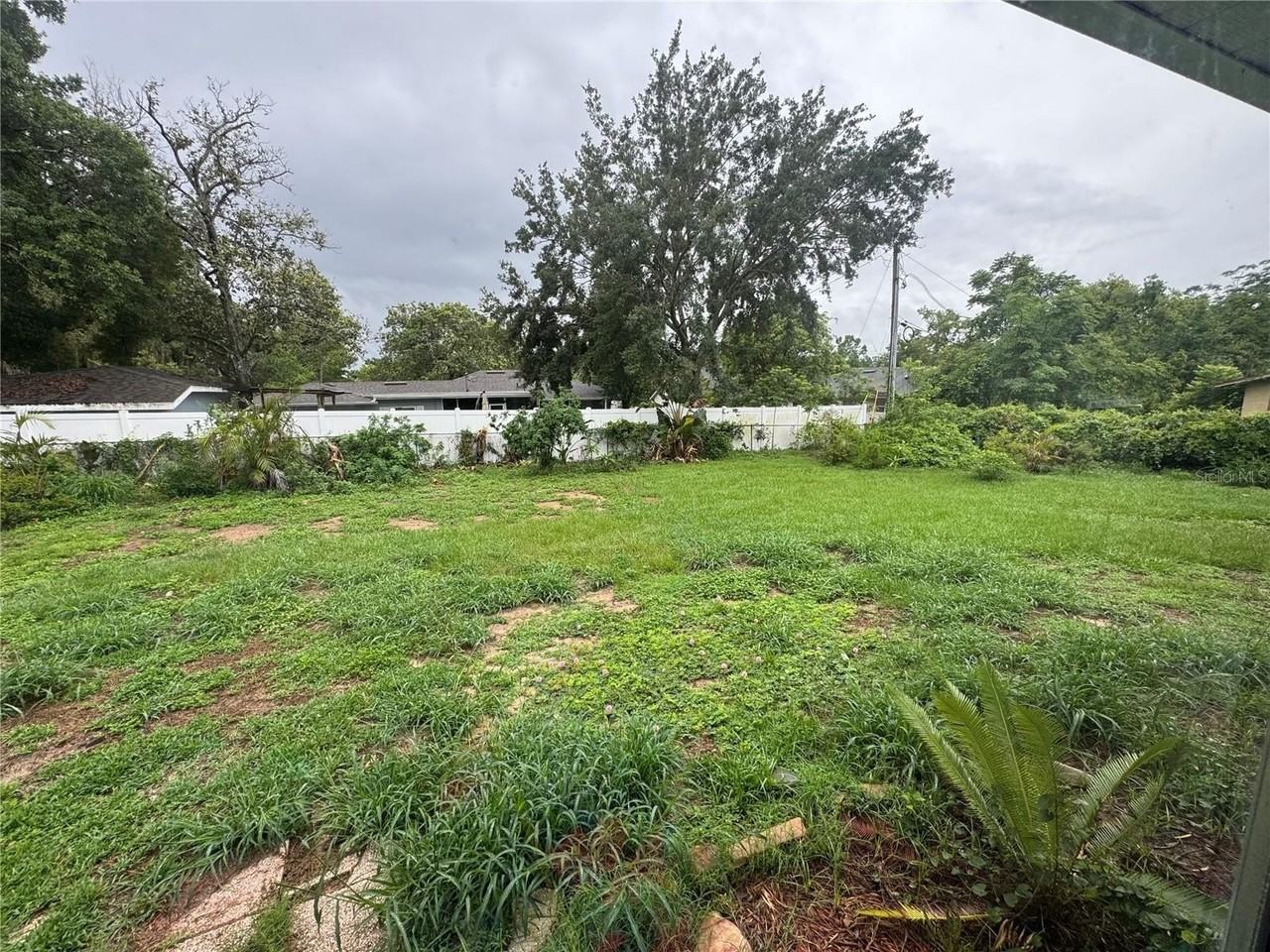 1079 Seminole St - Photo 4 of 4