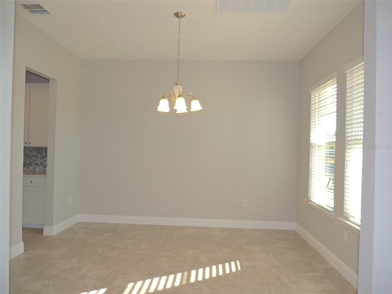 7153 Summerlake Groves St - Photo 3 of 22