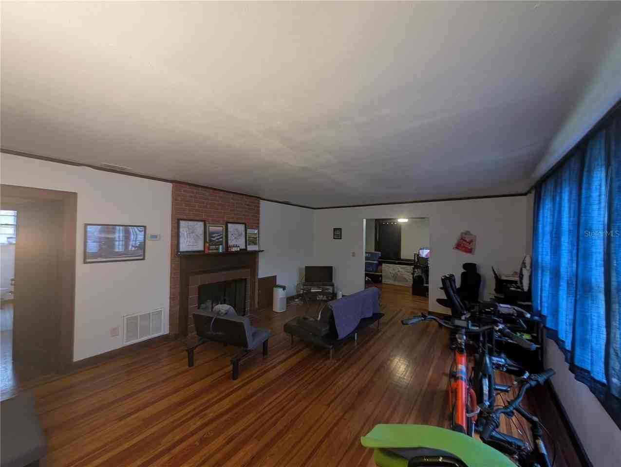 234 Sw 3rd St - Photo 5 of 20