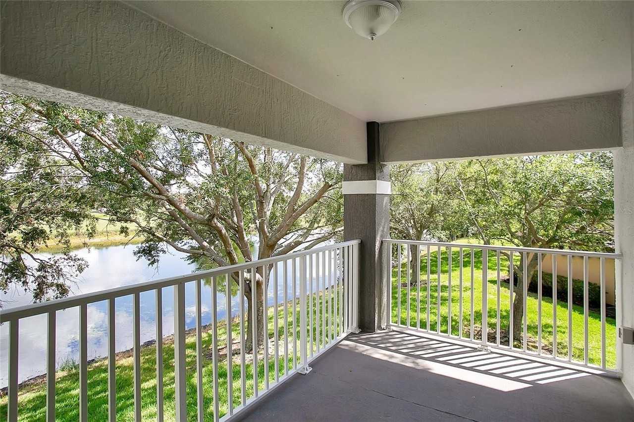 13815 Fairway Island Dr #1328 - Photo 3 of 23