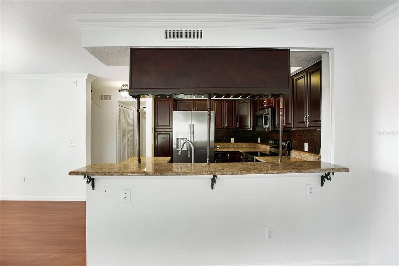 13815 Fairway Island Dr #1328 - Photo 7 of 23