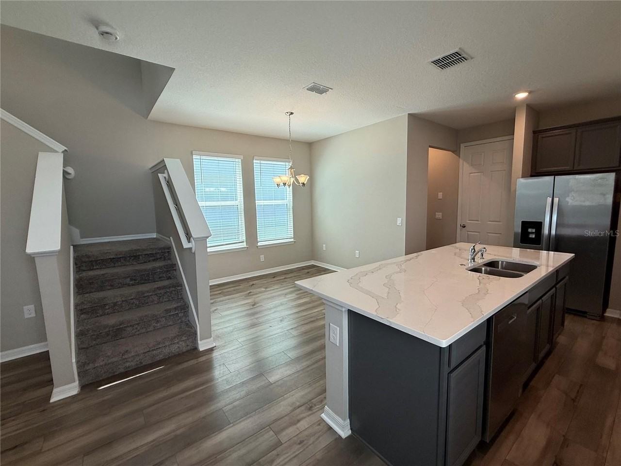 14050 Frasier St - Photo 5 of 31