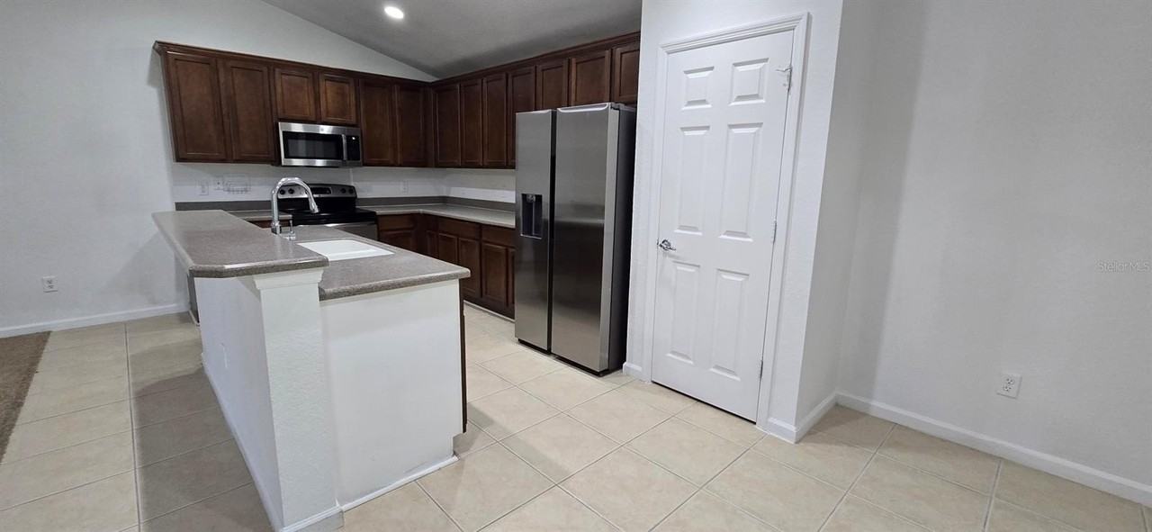 4170 Sw 47th Ct - Photo 4 of 18
