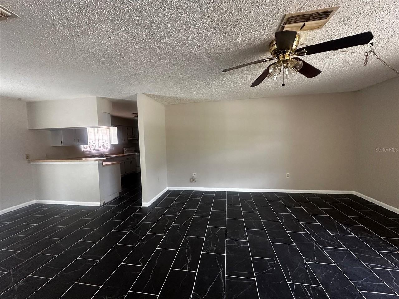 66 Silver Ln - Photo 2 of 8