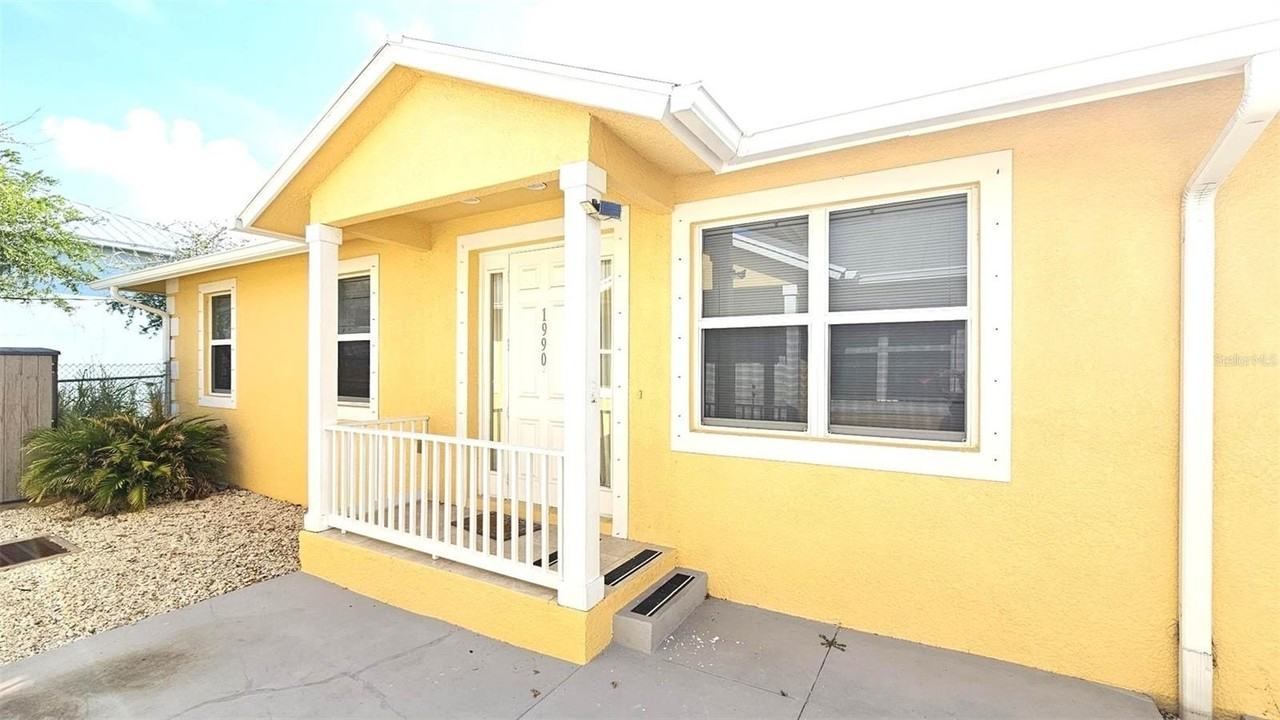 1990 Mississippi Ave - Photo 4 of 32