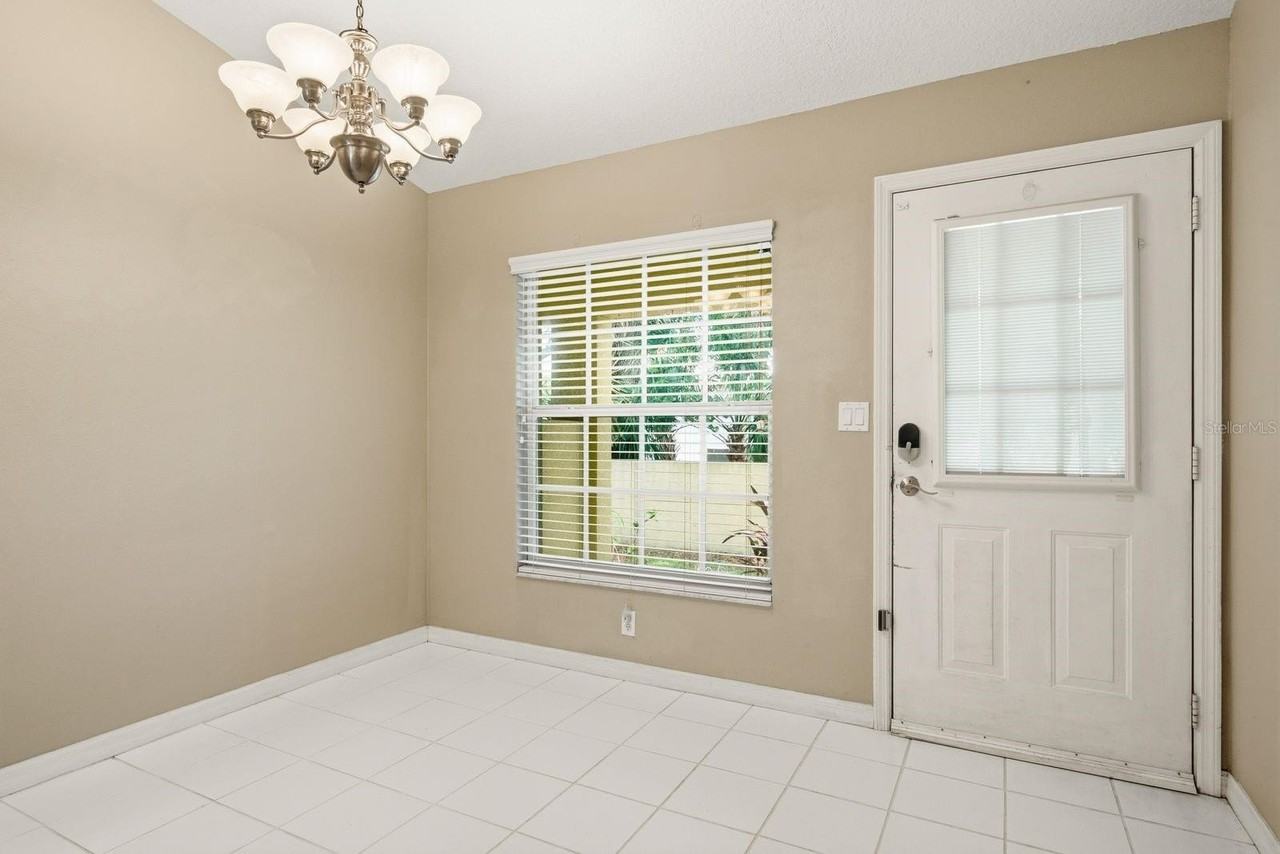 406 S Bayview Blvd #1 - Photo 5 of 40