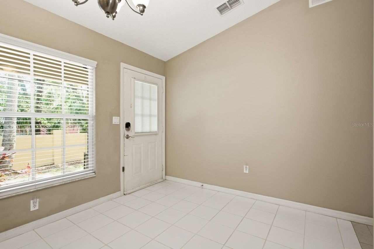 406 S Bayview Blvd #1 - Photo 6 of 40