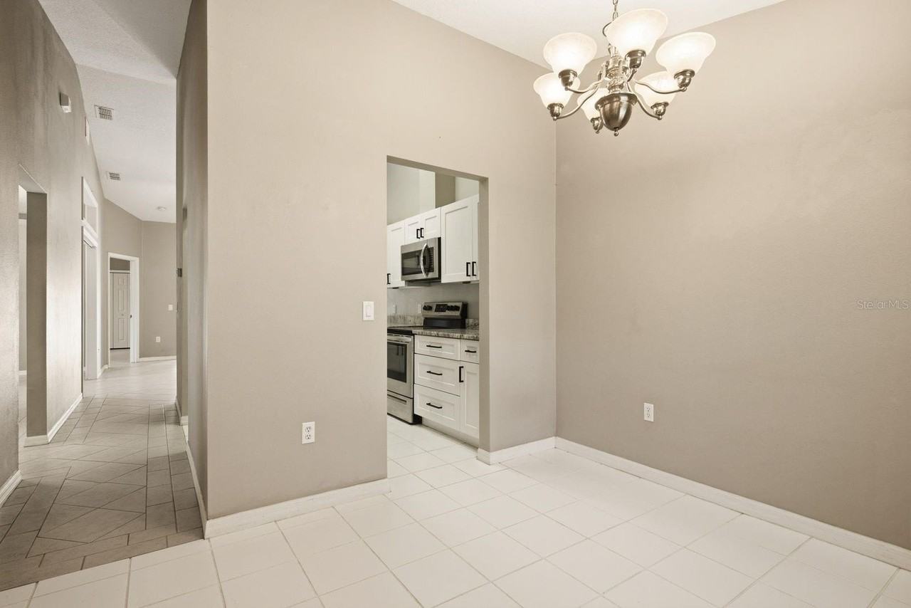 406 S Bayview Blvd #1 - Photo 7 of 40