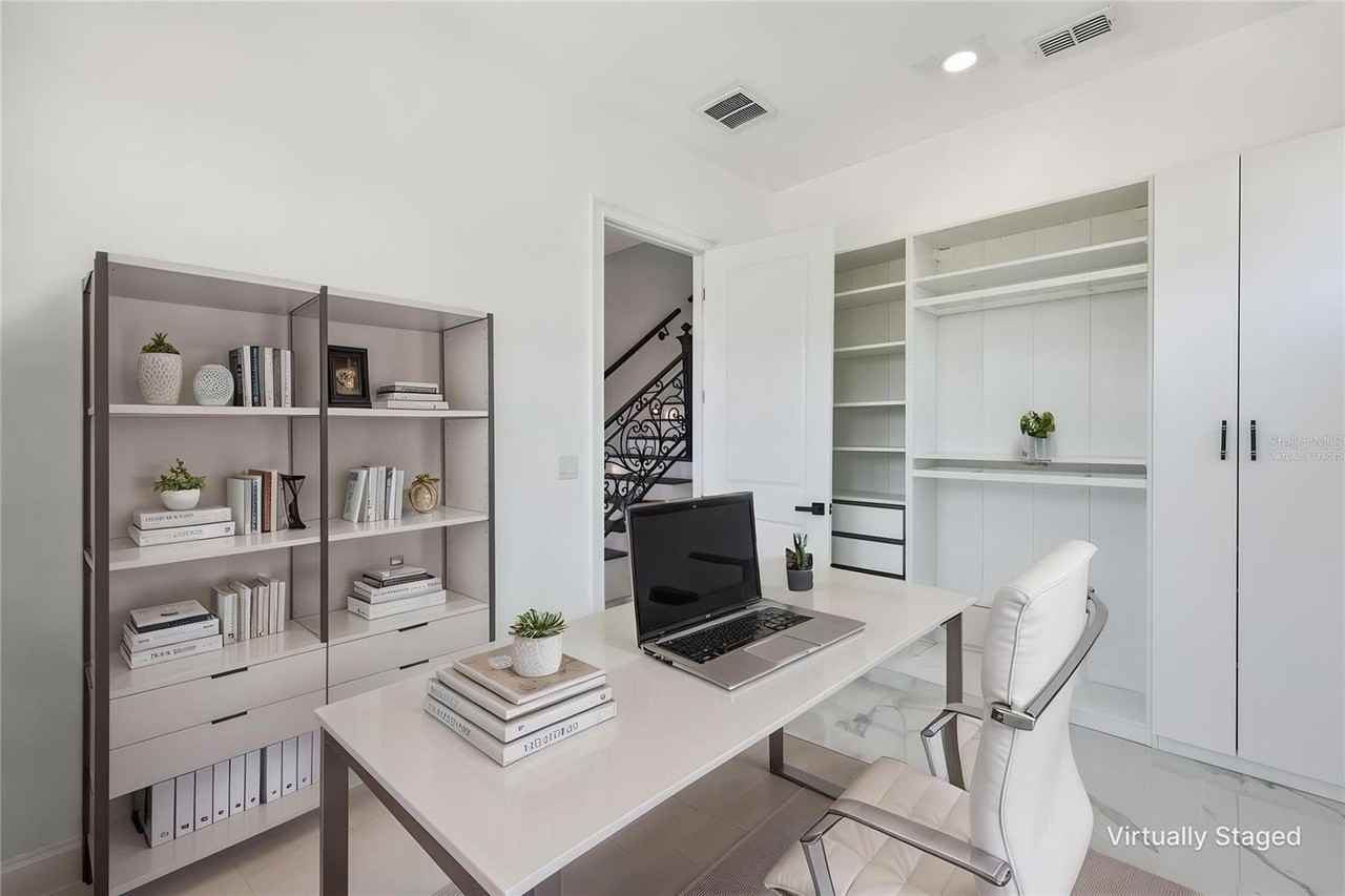 2816 Corrine St #2 - Photo 5 of 50