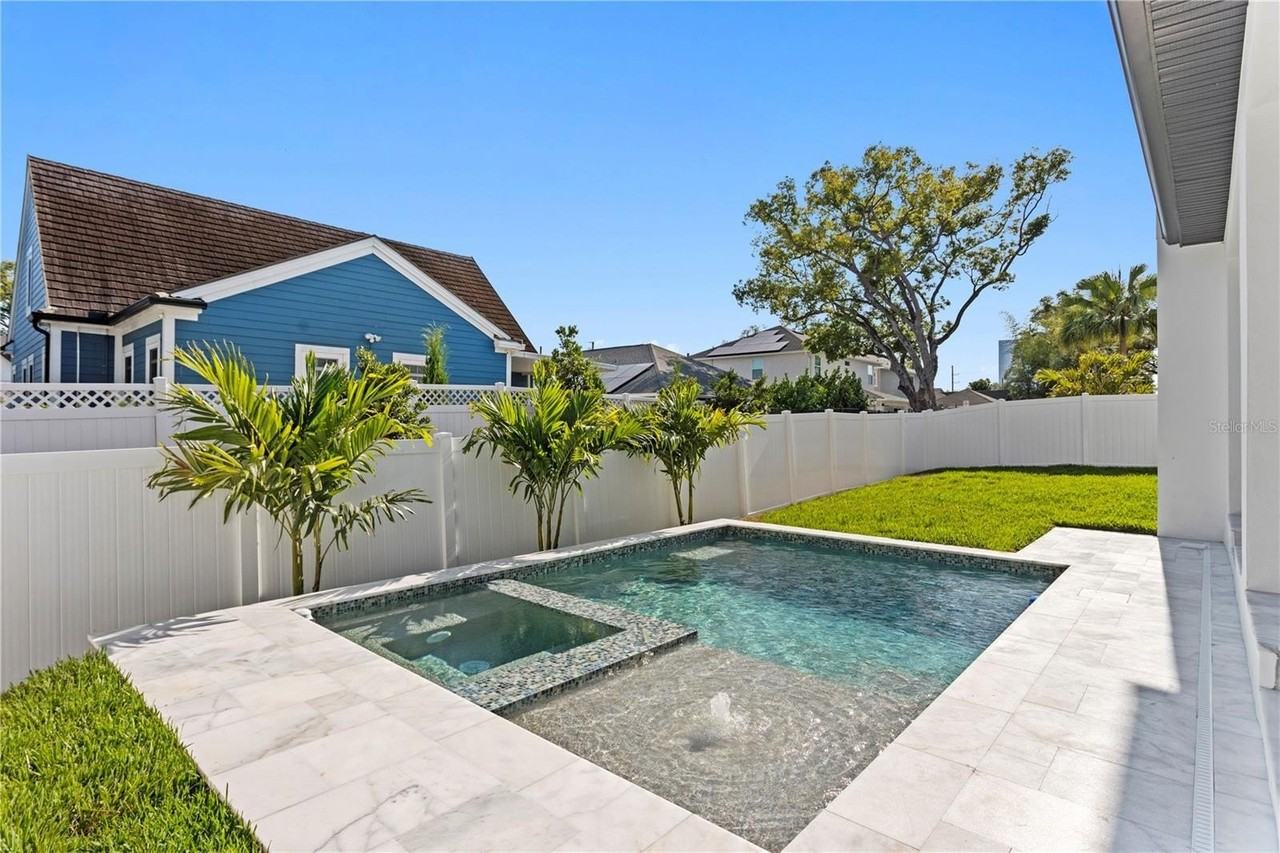 3202 W La Salle St #A - Photo 7 of 50