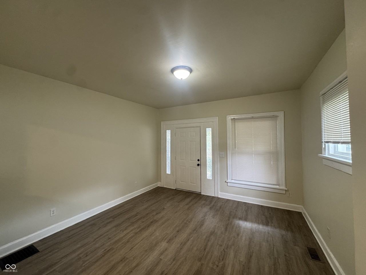 4040 N College Ave - Photo 5 of 20