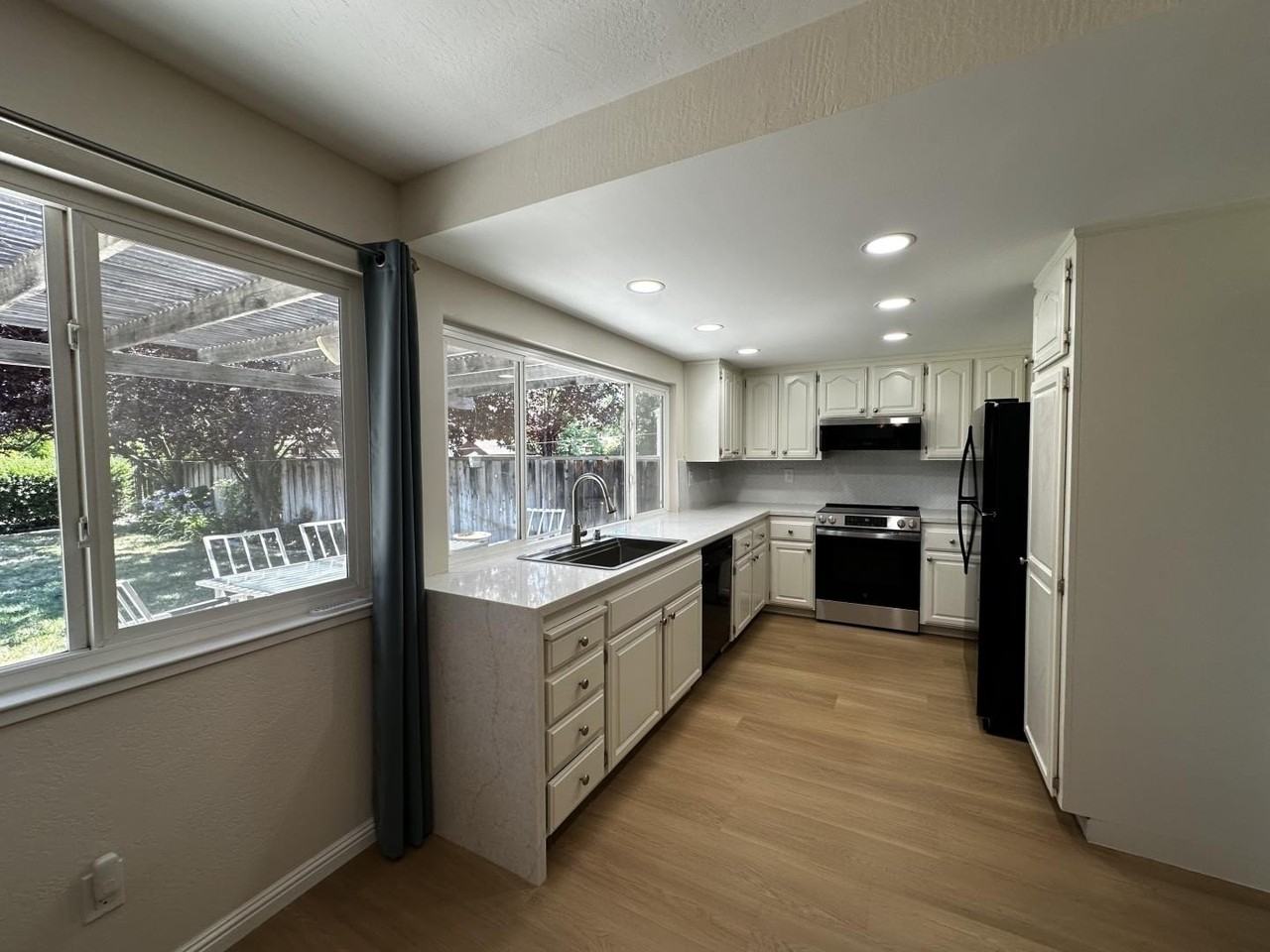 2035 Dorsch Rd - Photo 7 of 50
