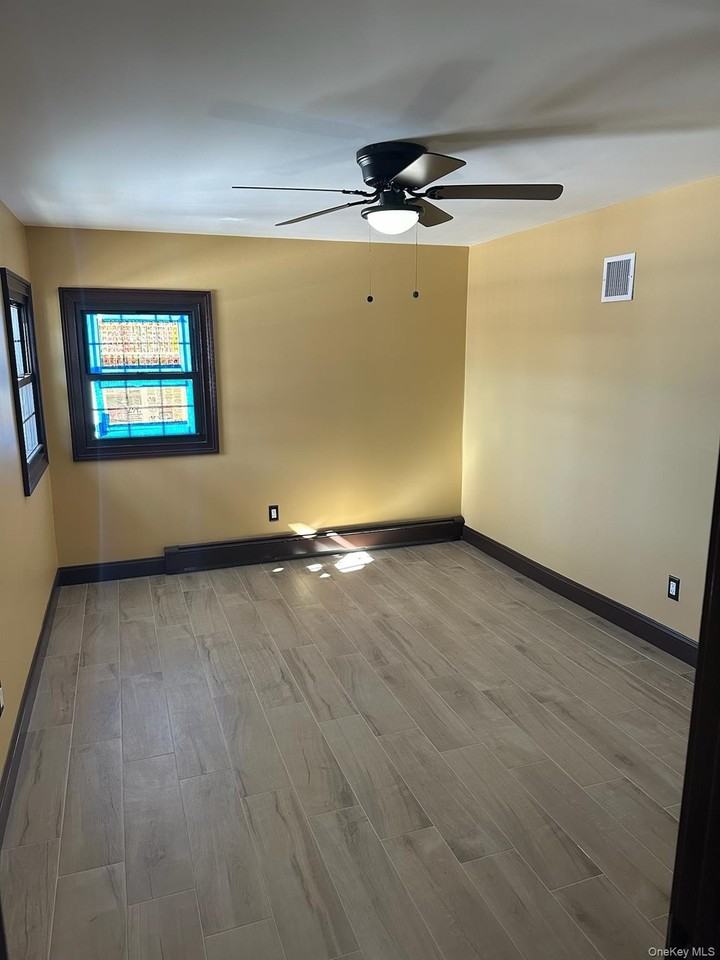497 Pierce St #1stFL - Photo 6 of 7