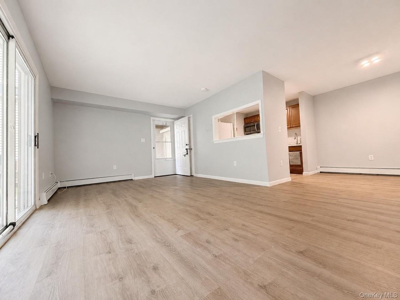 238 Concord Ln - Photo 5 of 13
