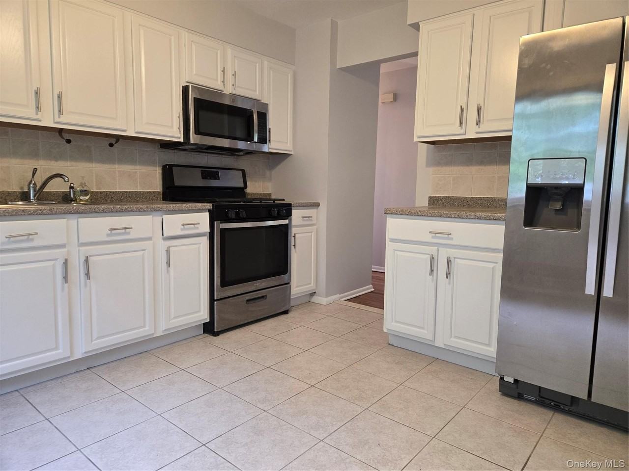 14 Lake Shore Dr - Photo 3 of 20
