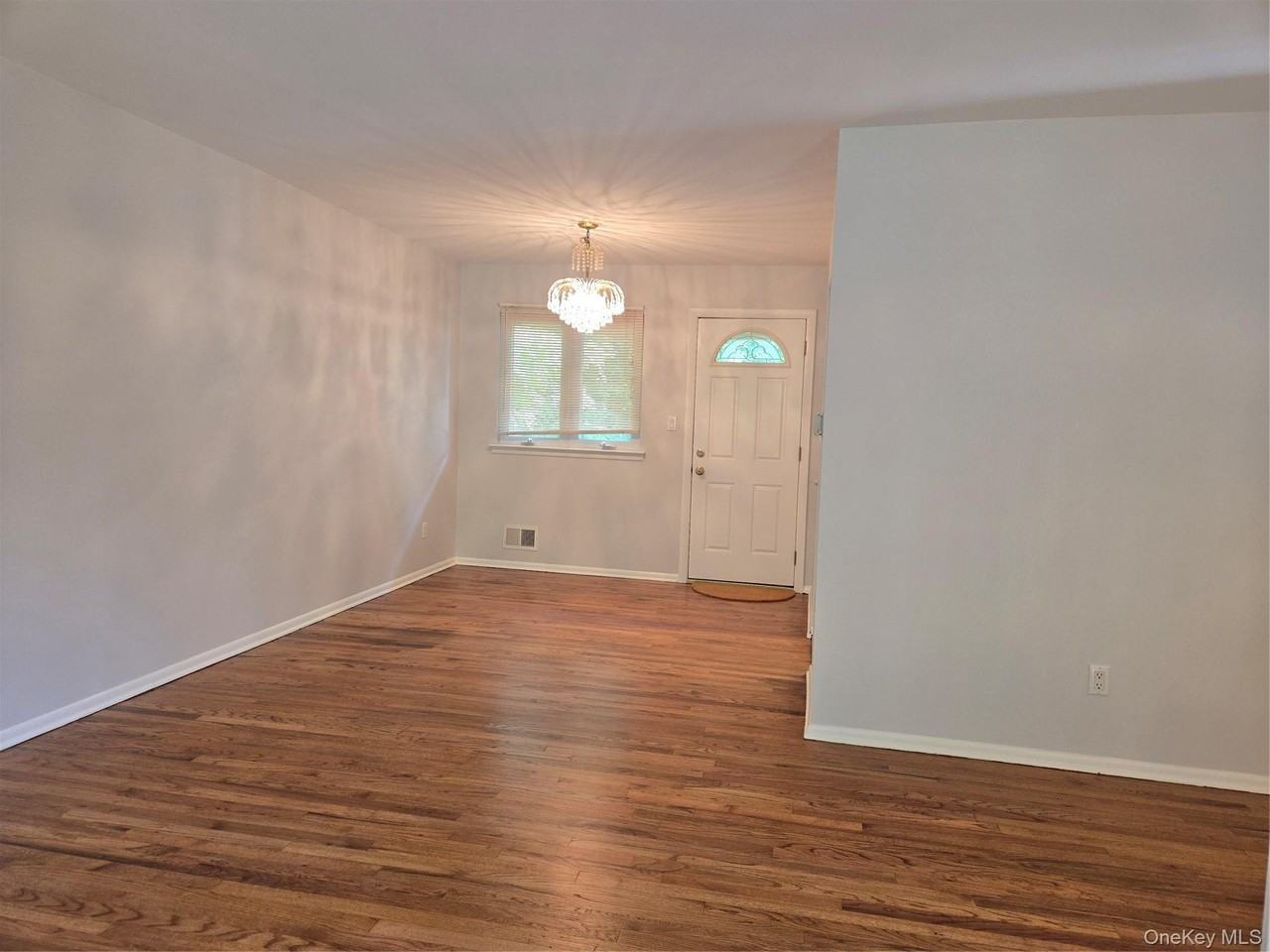 14 Lake Shore Dr - Photo 4 of 20
