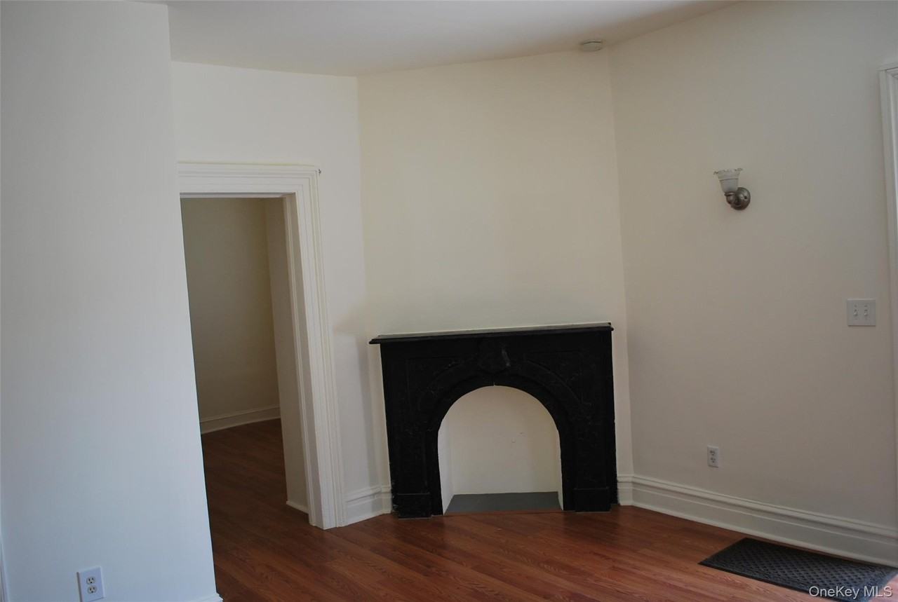 7 Orchard St #C - Photo 2 of 11