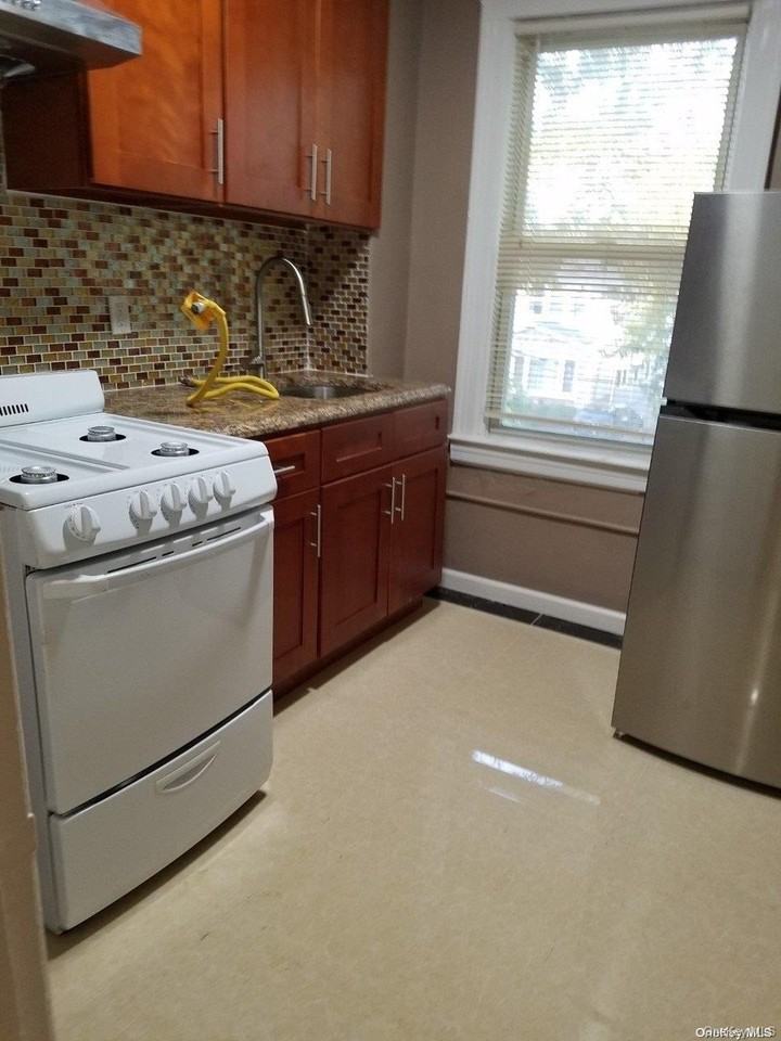 8744 254th St - Photo 3 of 4