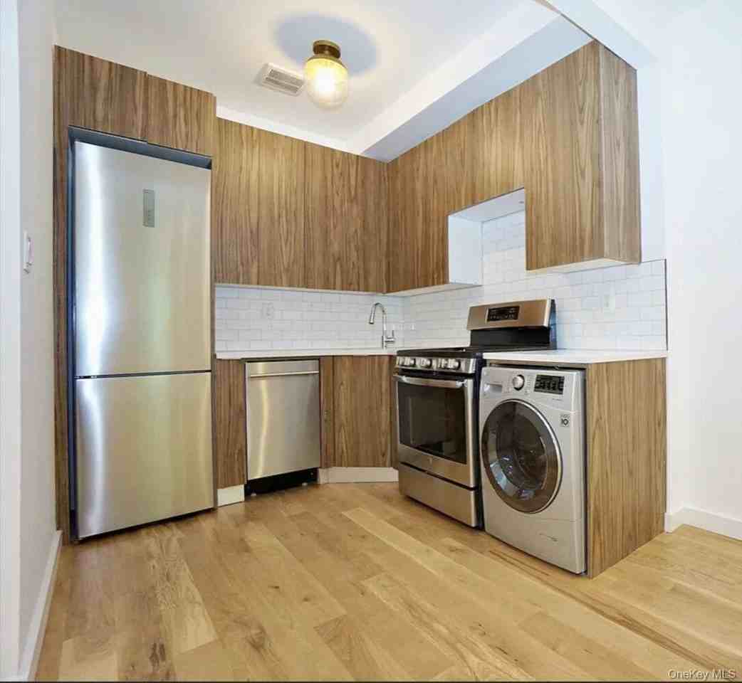 111 S 4th St #2F - Photo 2 of 7