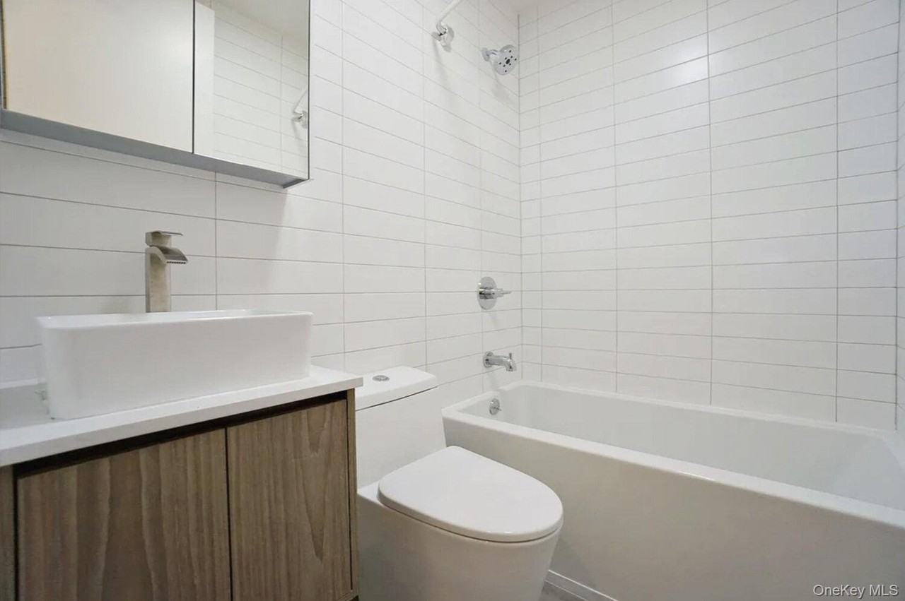111 S 4th St #2F - Photo 5 of 7