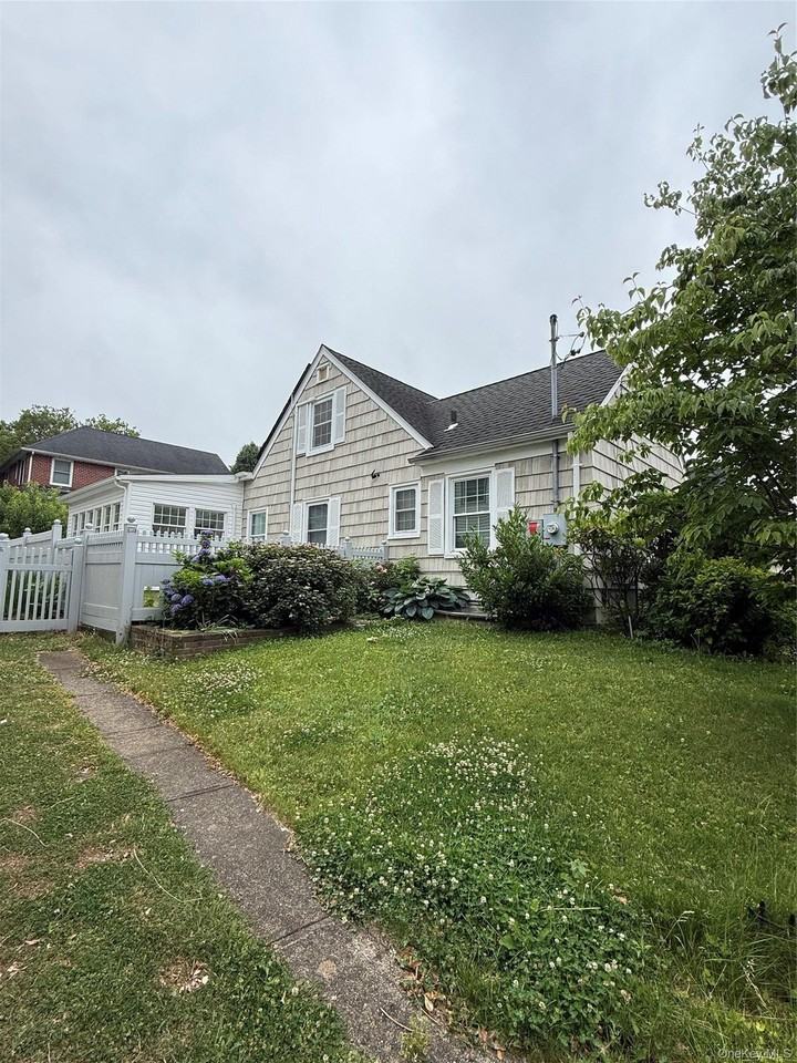30 Highland Pl - Photo 2 of 9