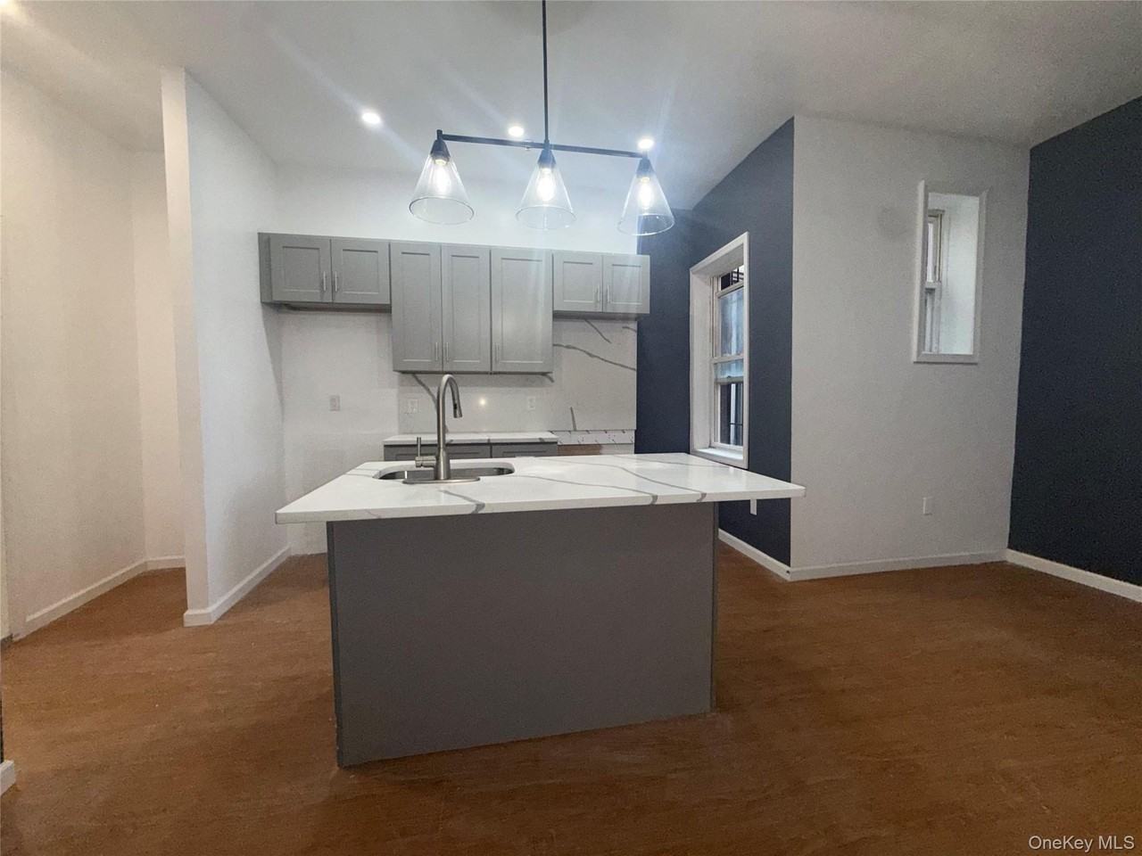324 Eldert St #3B